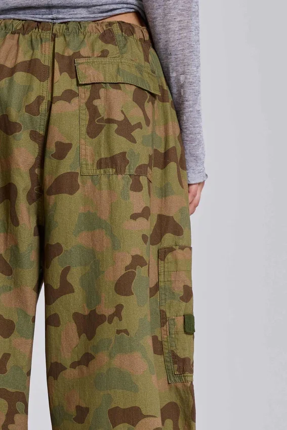 Duck Camo Parachute Pants
